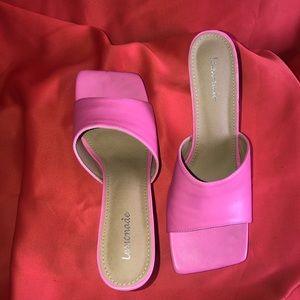 Square toe kitten heel *BRAND NEW*